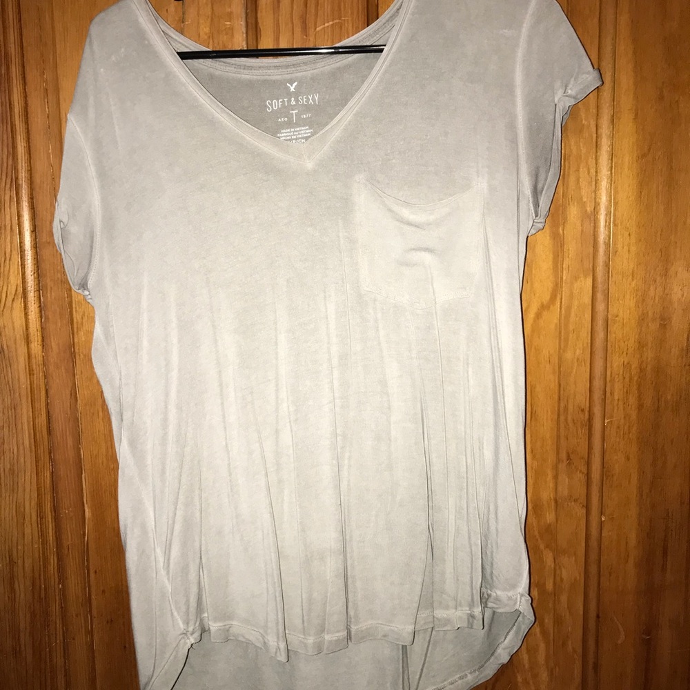 American Eagle v neck